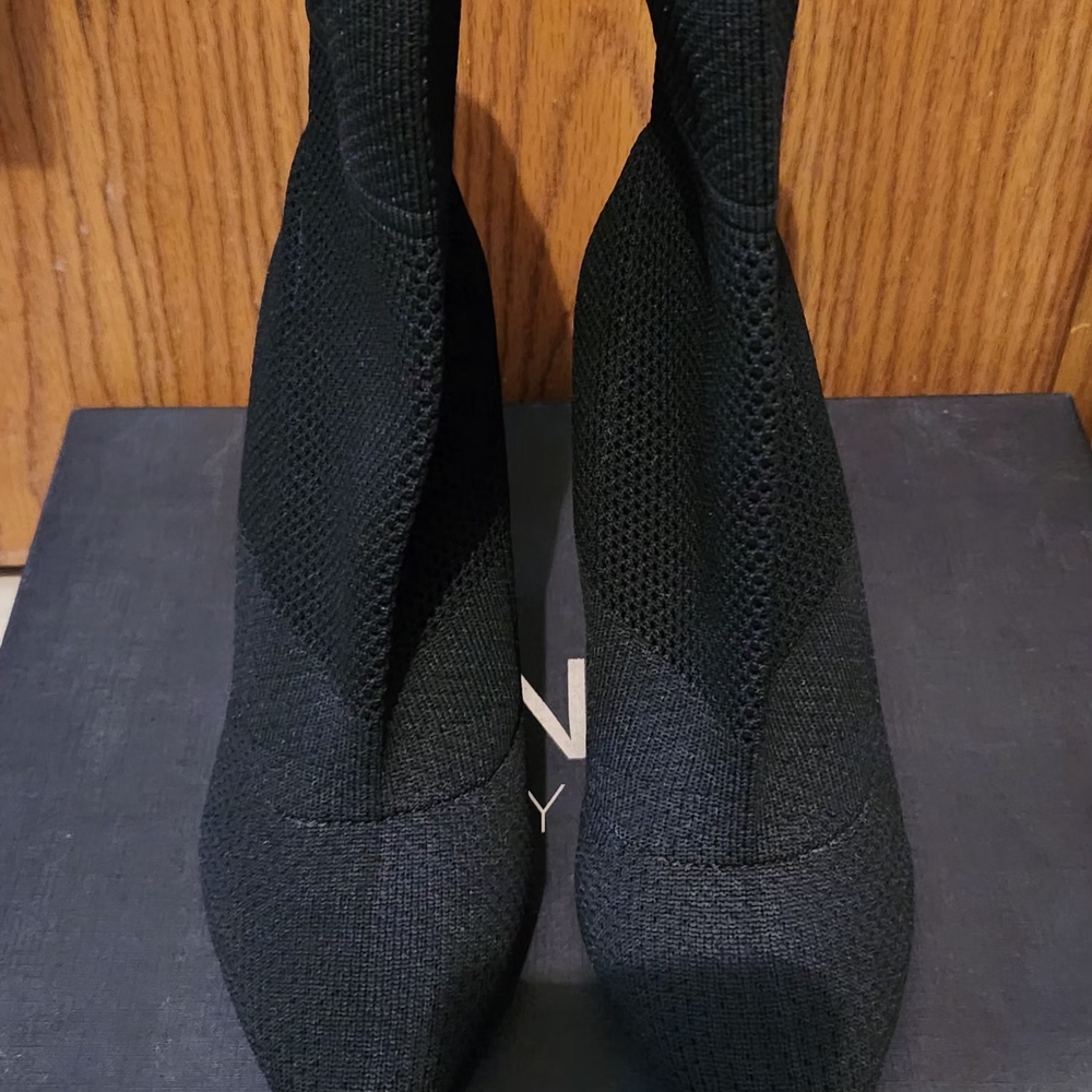 Chic Black Heeled Boots for Women